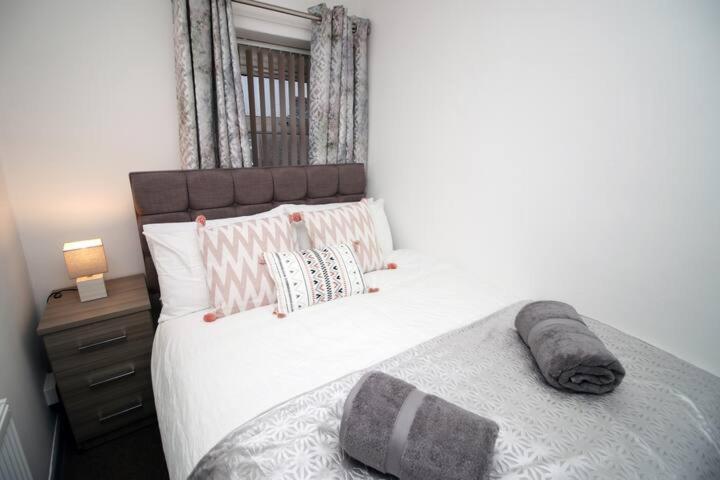 City Centre, Parking, Smart Tv'S In All Rooms Swansea Exteriér fotografie